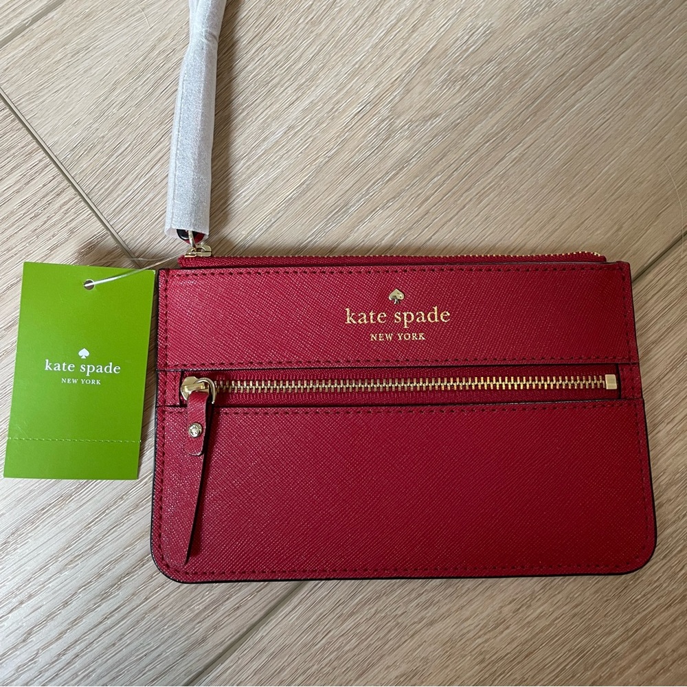 Kate Spade Mika’s Pond pillbox red. NWT